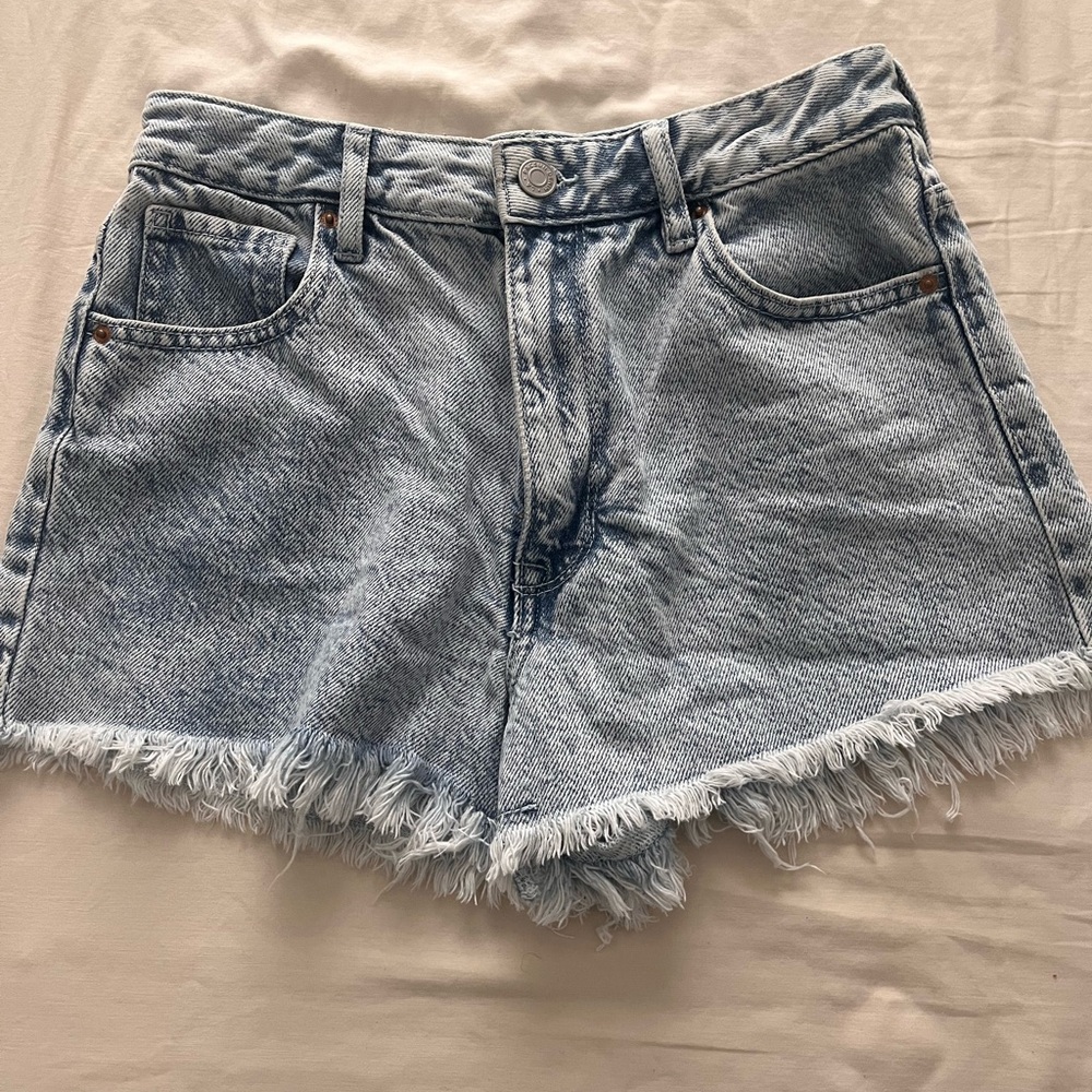 Brand new never worn shorts very cute great condition
